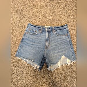 Abercrombie "The 4" Mom Short - High Rise"